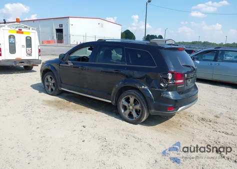 2016 Dodge Journey Crossroad Plus z USA, uszkodzony, nr VIN 3C4PDCGB3GT138639